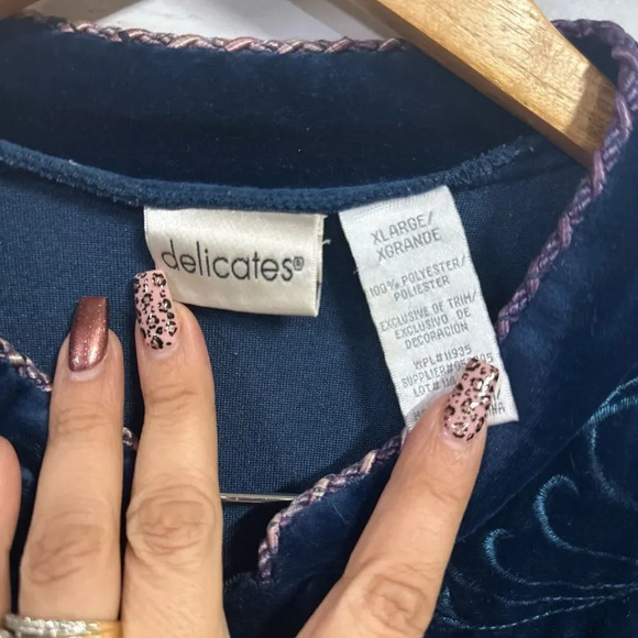 Vintage JCPenney Delicates Velour Elegant Long Gown/Robe - Picture 7 of 7